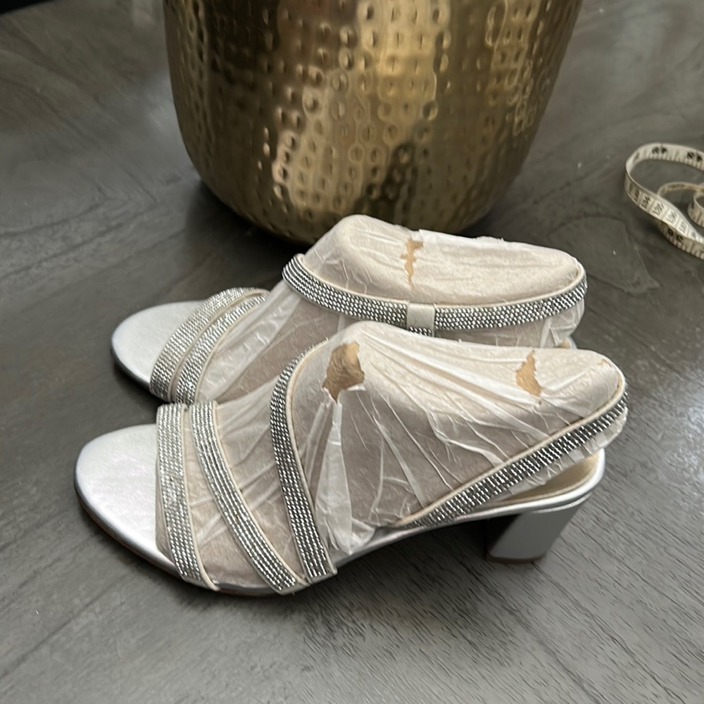 NATURALIZER Vanessa Strappy Sandals (NARROW) - Picture 6 of 10